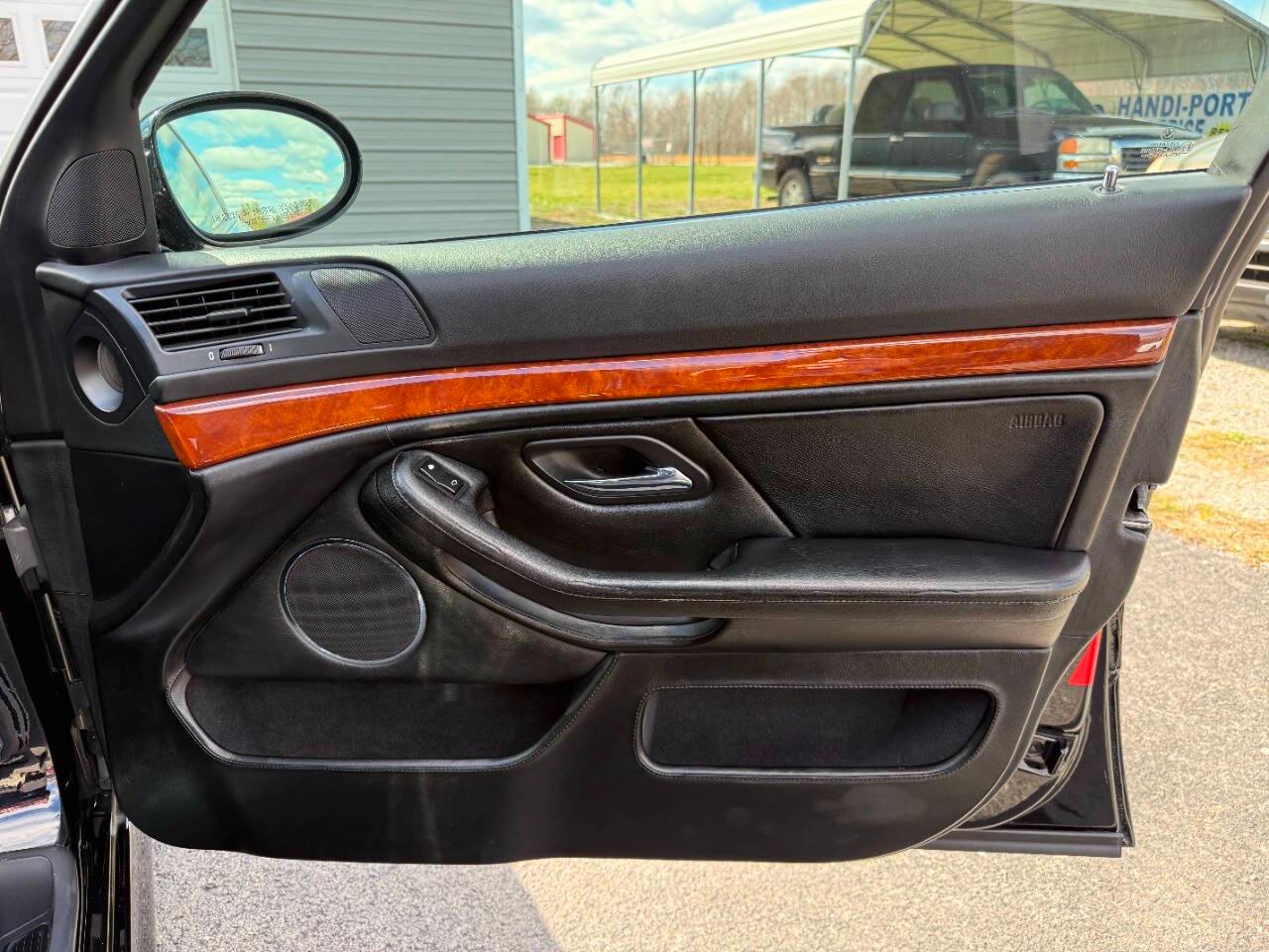 BMW 5 Series M5 4dr Sdn 6-Spd Manual 2001