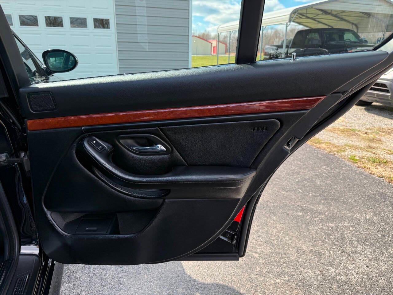 BMW 5 Series M5 4dr Sdn 6-Spd Manual 2001