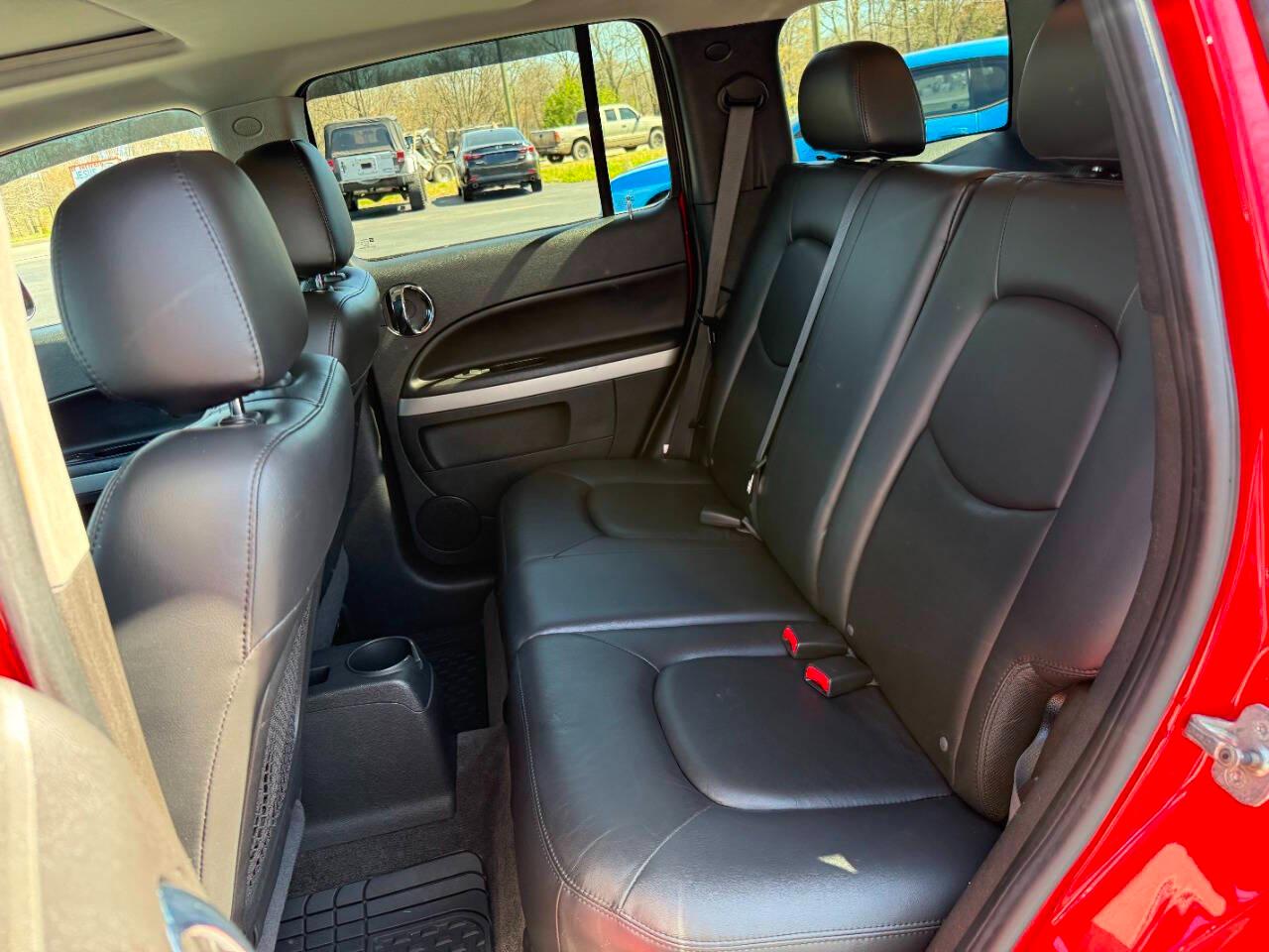 Chevrolet HHR FWD 4dr LT w/2LT 2011