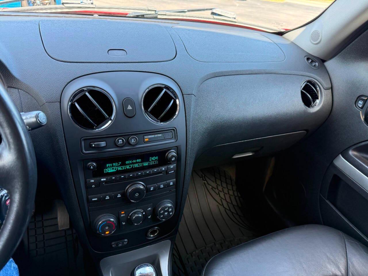 Chevrolet HHR FWD 4dr LT w/2LT 2011