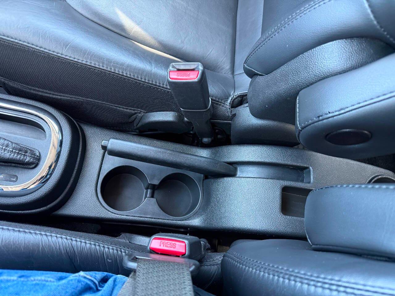 Chevrolet HHR FWD 4dr LT w/2LT 2011