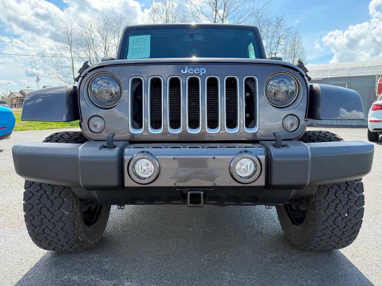 Jeep Wrangler Unlimited 4WD 4dr Sahara 2016