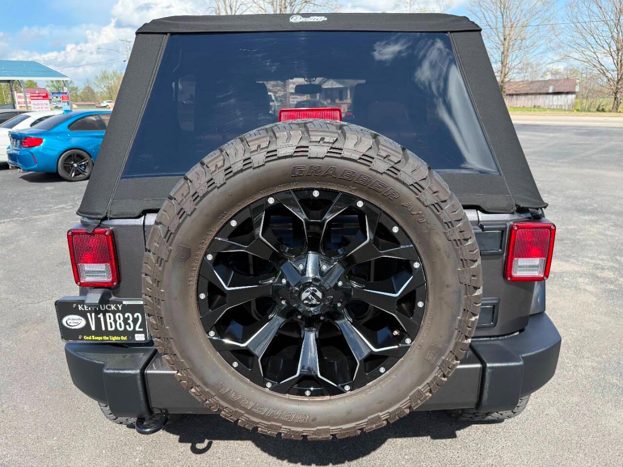 Jeep Wrangler Unlimited 4WD 4dr Sahara 2016