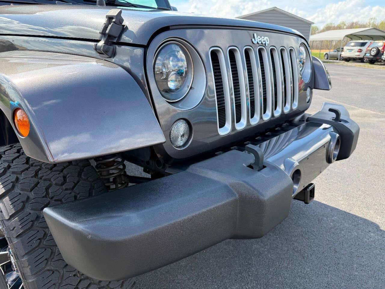 Jeep Wrangler Unlimited 4WD 4dr Sahara 2016