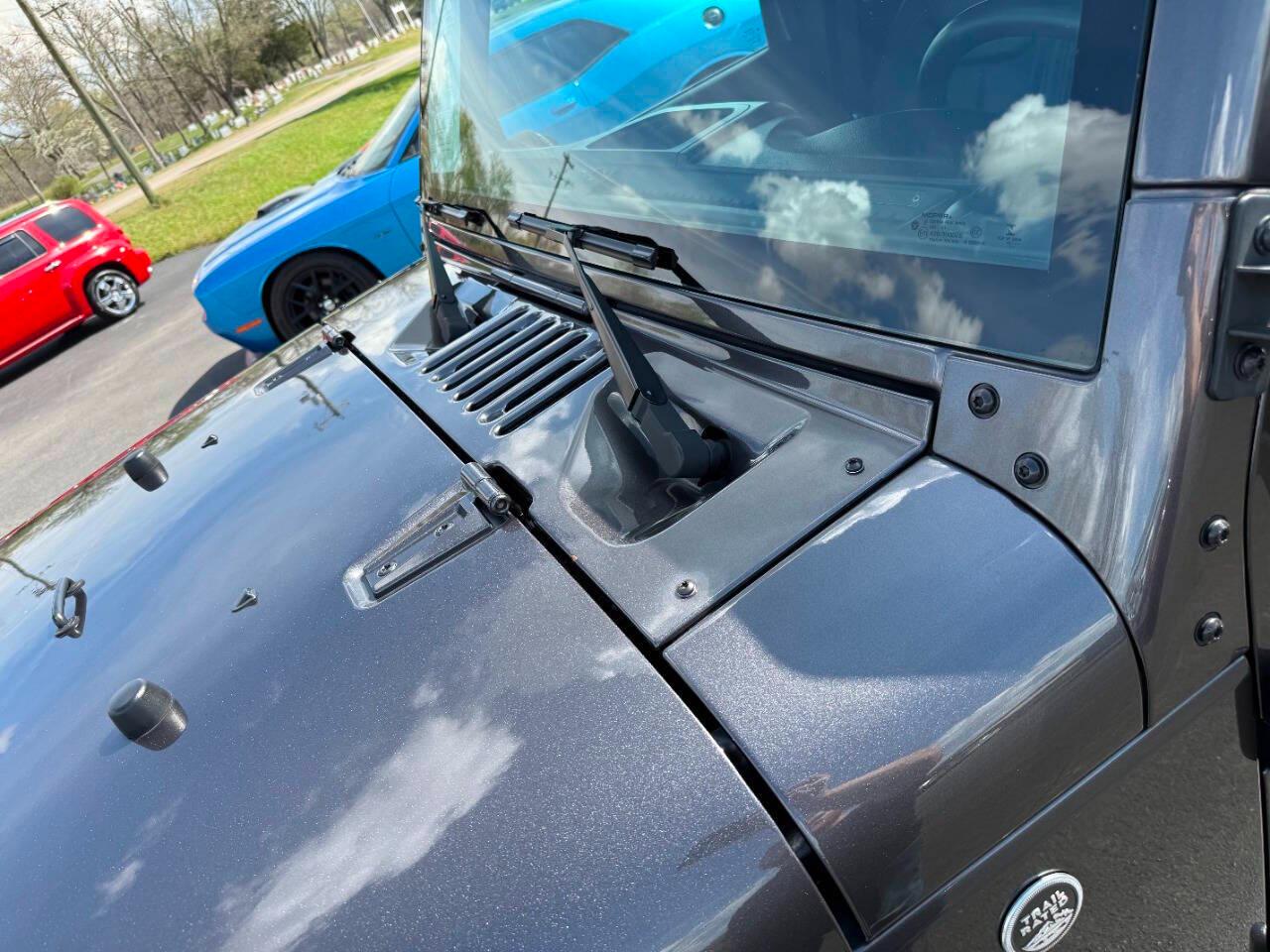 Jeep Wrangler Unlimited 4WD 4dr Sahara 2016