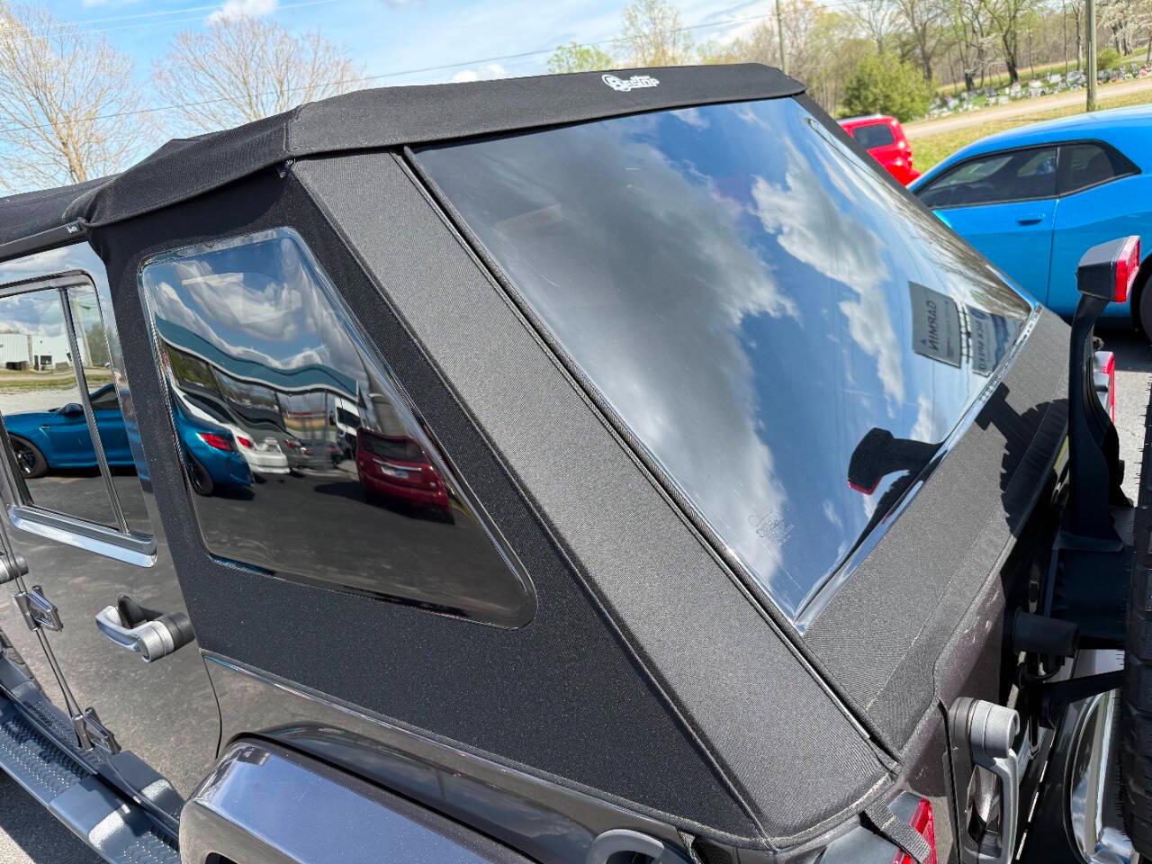 Jeep Wrangler Unlimited 4WD 4dr Sahara 2016