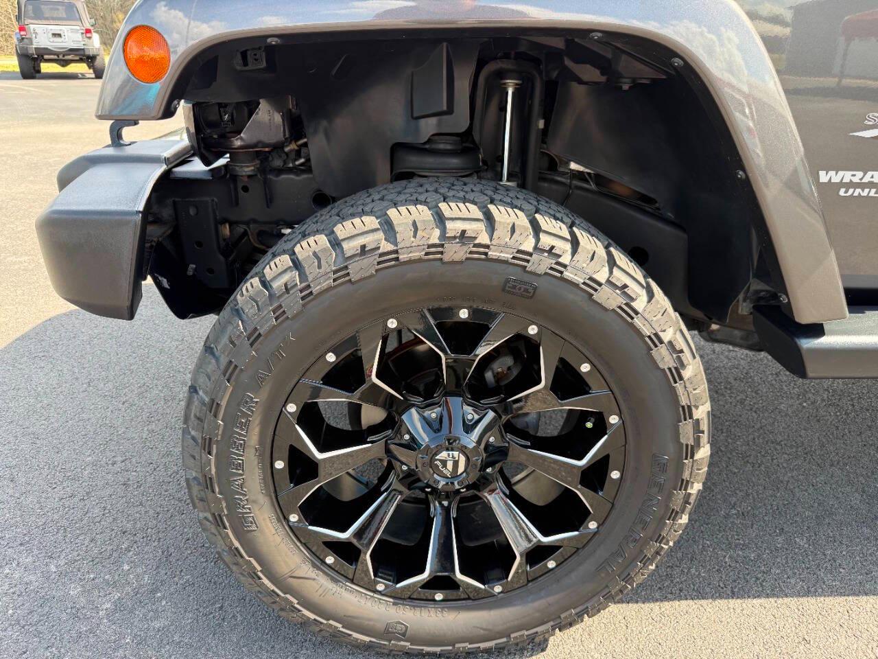 Jeep Wrangler Unlimited 4WD 4dr Sahara 2016