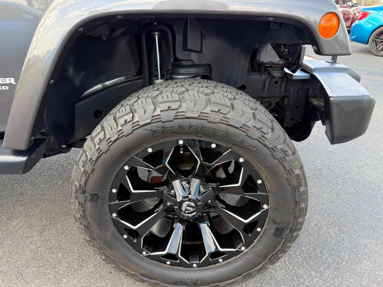 Jeep Wrangler Unlimited 4WD 4dr Sahara 2016