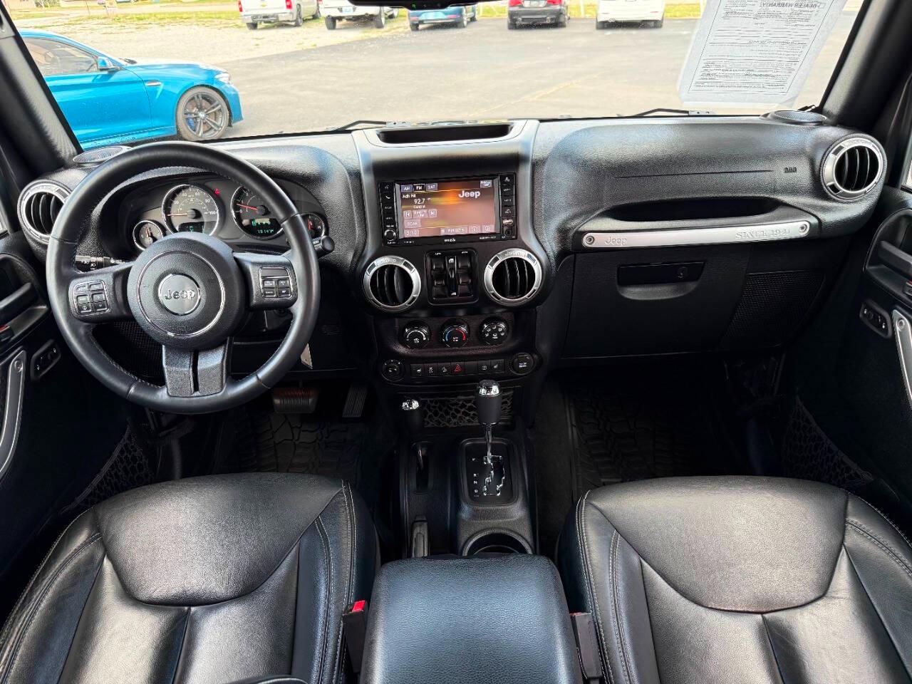 Jeep Wrangler Unlimited 4WD 4dr Sahara 2016