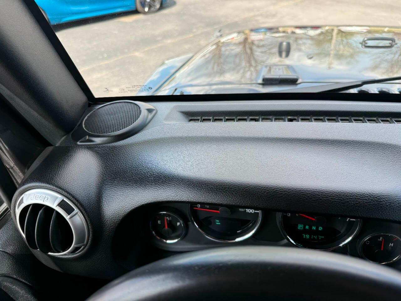 Jeep Wrangler Unlimited 4WD 4dr Sahara 2016