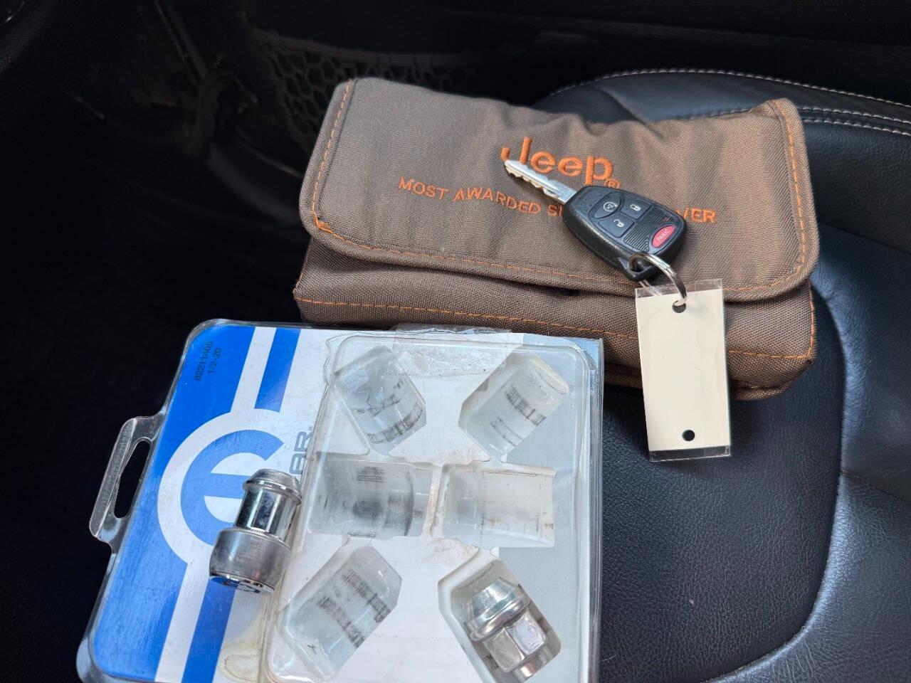 Jeep Wrangler Unlimited 4WD 4dr Sahara 2016