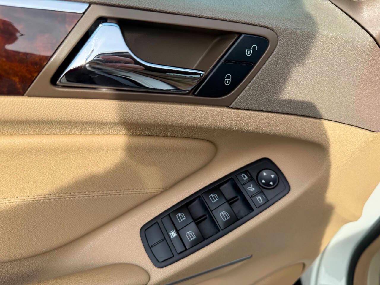 Mercedes-Benz M-Class RWD 4dr ML 350 2010