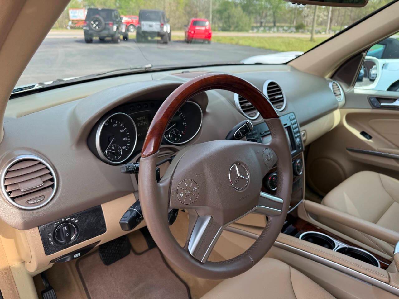 Mercedes-Benz M-Class RWD 4dr ML 350 2010