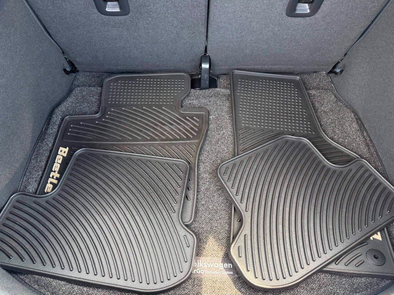 Volkswagen Beetle Coupe 2dr Auto 2.5L PZEV *Ltd Avail* 2014