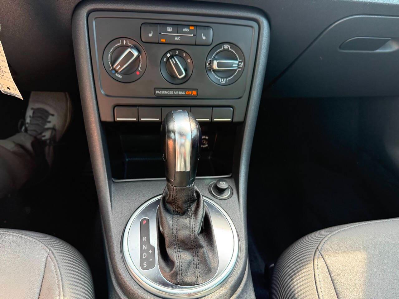 Volkswagen Beetle Coupe 2dr Auto 2.5L PZEV *Ltd Avail* 2014