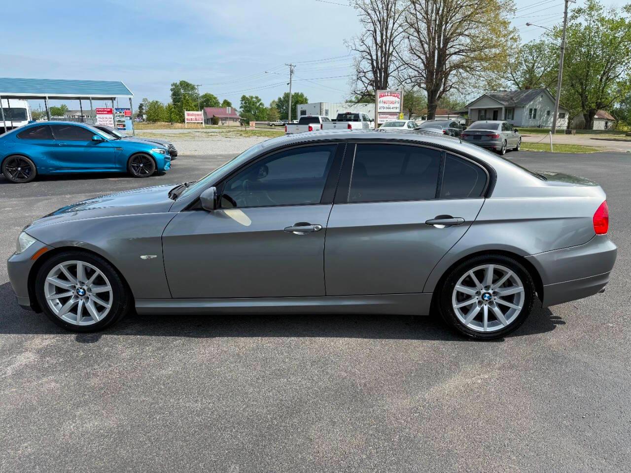 BMW 3 Series 4dr Sdn 328i RWD South Africa 2009