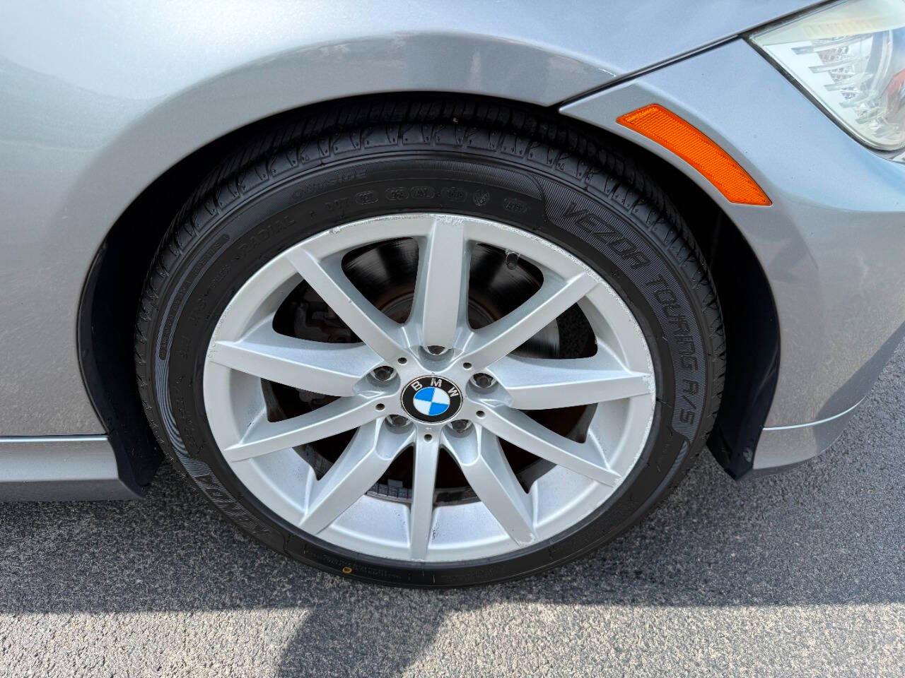 BMW 3 Series 4dr Sdn 328i RWD South Africa 2009