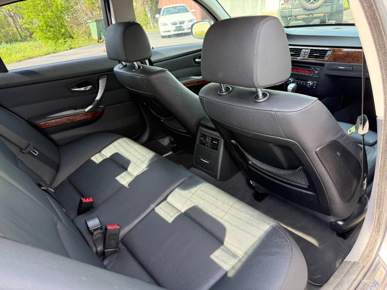 BMW 3 Series 4dr Sdn 328i RWD South Africa 2009