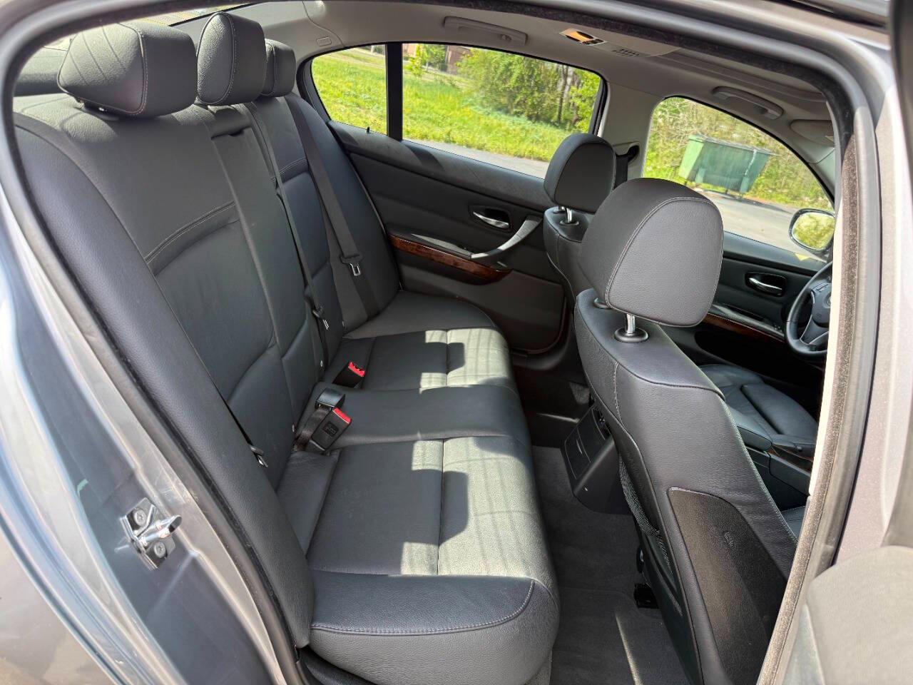 BMW 3 Series 4dr Sdn 328i RWD South Africa 2009