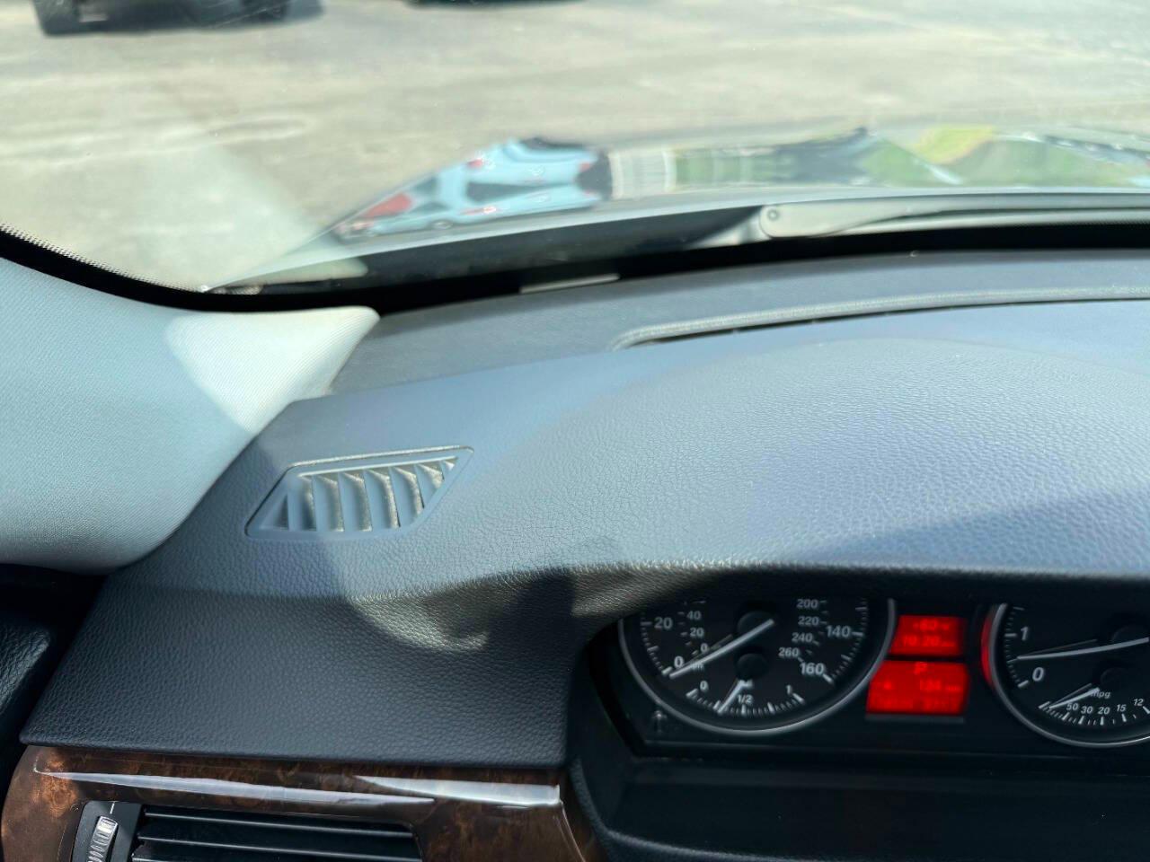 BMW 3 Series 4dr Sdn 328i RWD South Africa 2009