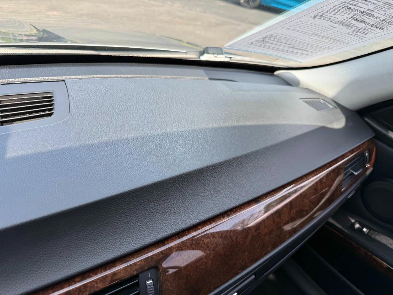 BMW 3 Series 4dr Sdn 328i RWD South Africa 2009