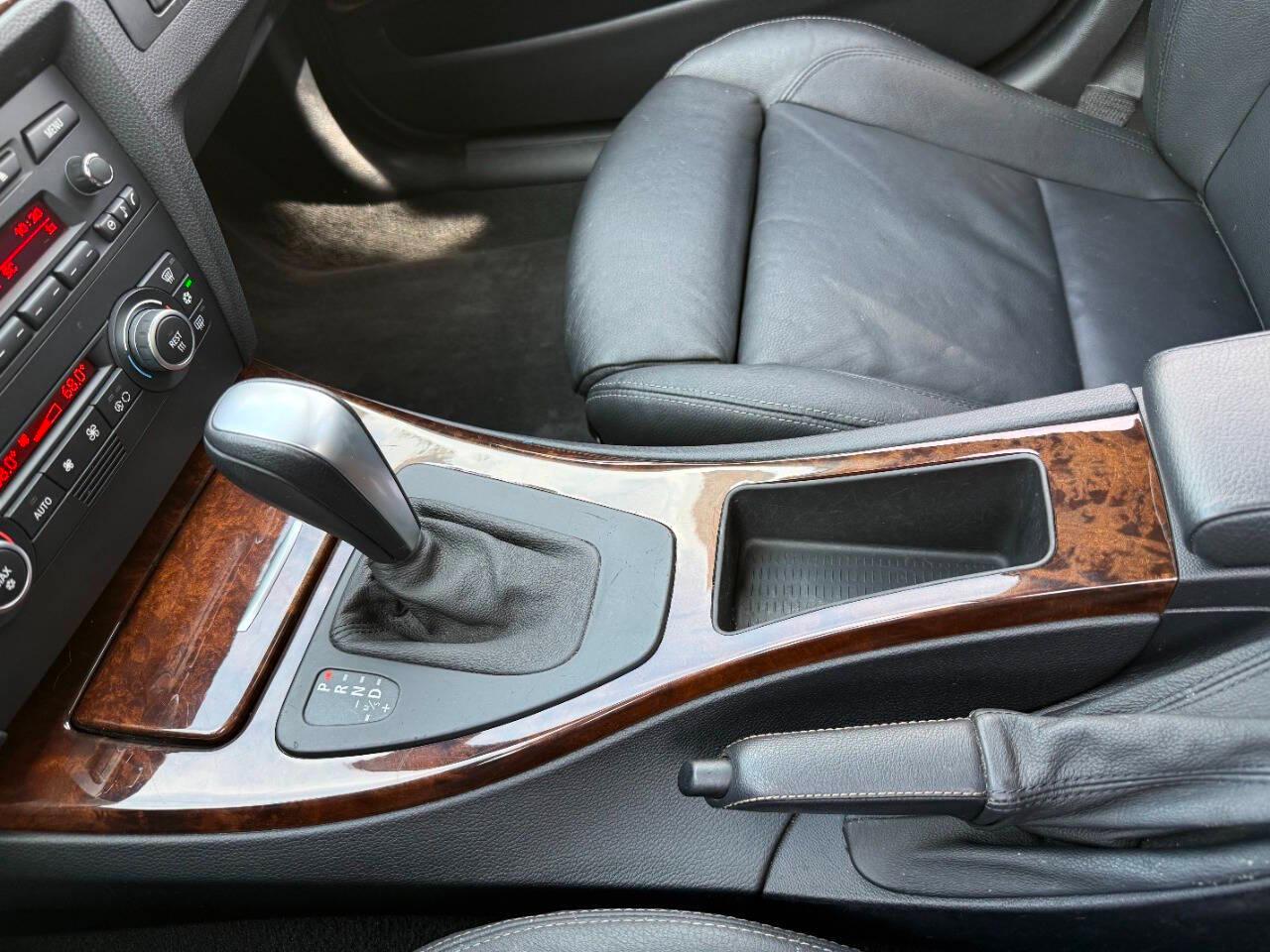 BMW 3 Series 4dr Sdn 328i RWD South Africa 2009