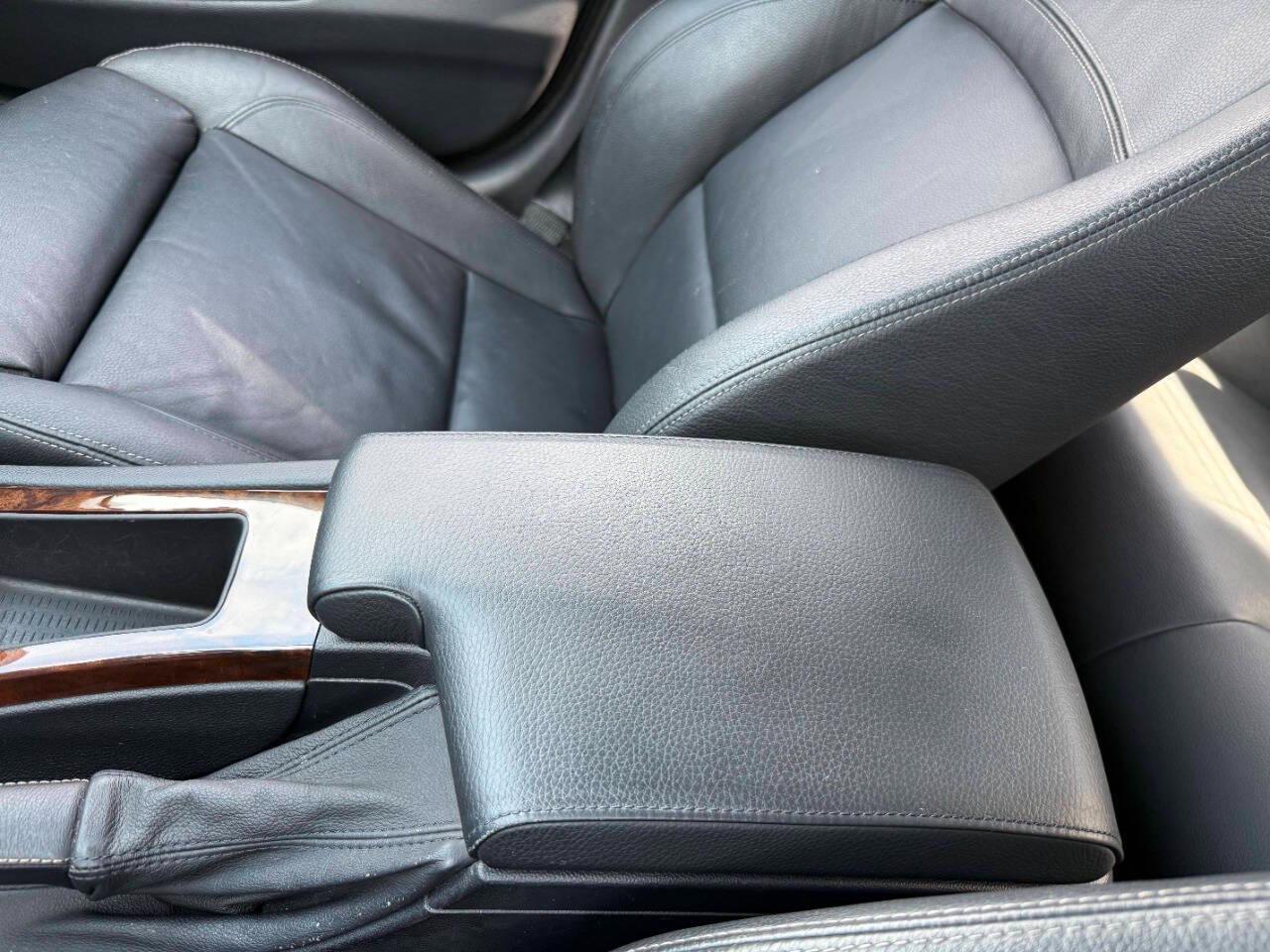 BMW 3 Series 4dr Sdn 328i RWD South Africa 2009