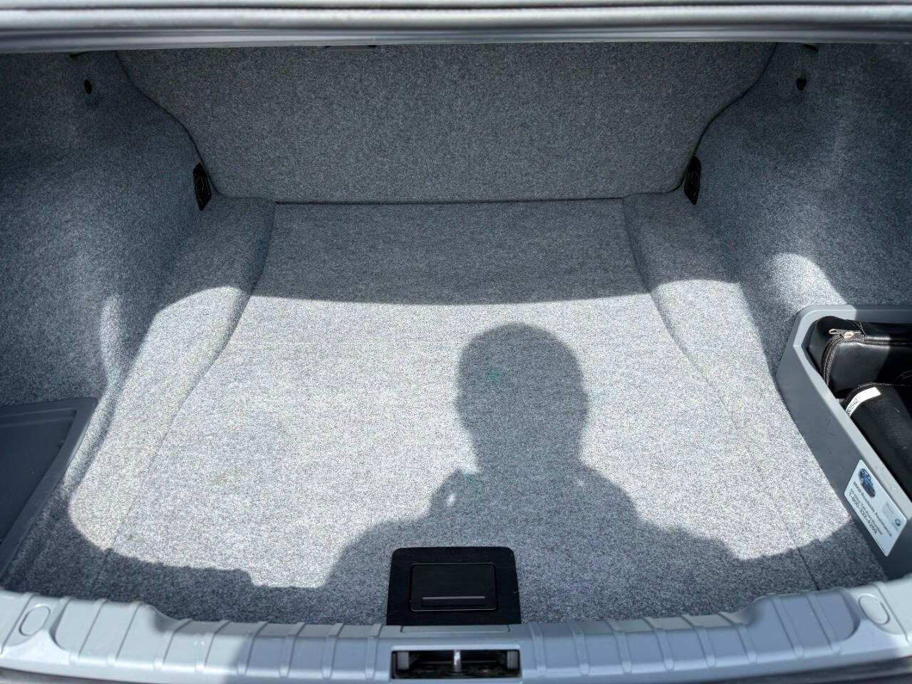 BMW 3 Series 4dr Sdn 328i RWD South Africa 2009