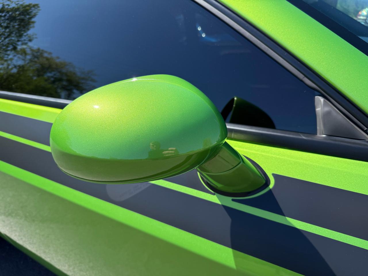 Dodge Challenger 2dr Cpe R/T Classic 2011