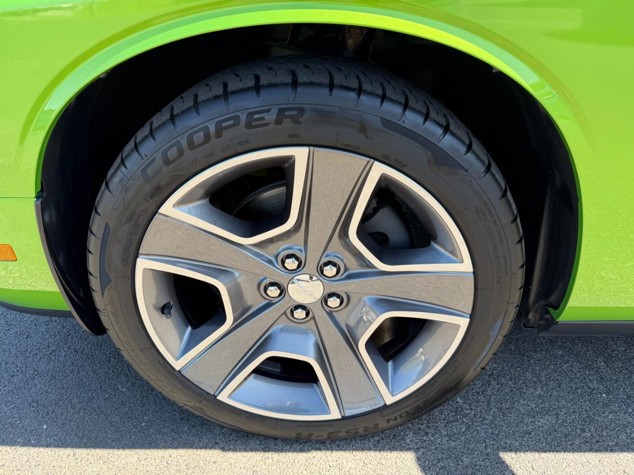 Dodge Challenger 2dr Cpe R/T Classic 2011