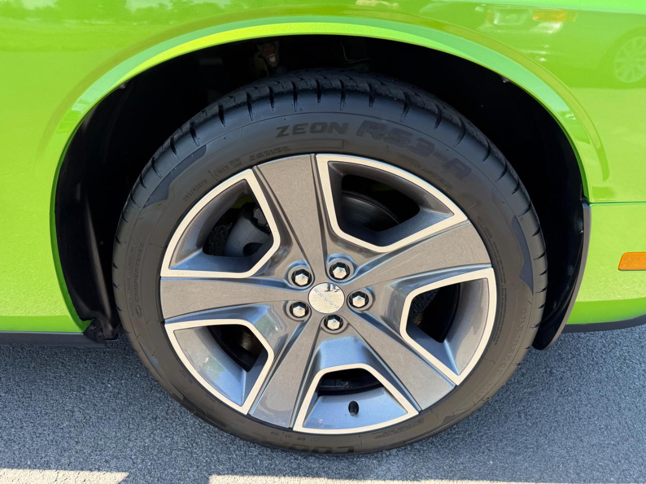 Dodge Challenger 2dr Cpe R/T Classic 2011