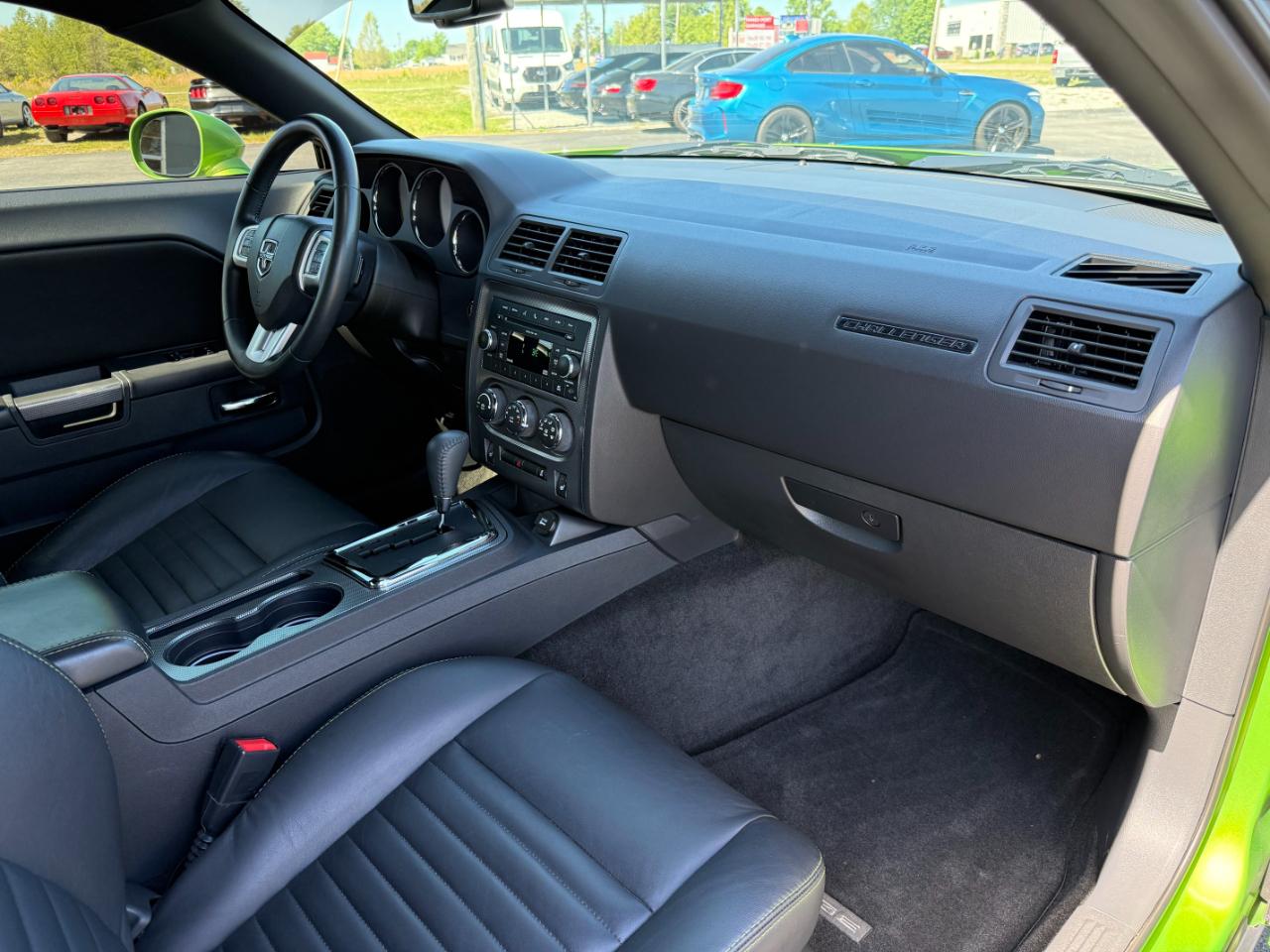 Dodge Challenger 2dr Cpe R/T Classic 2011