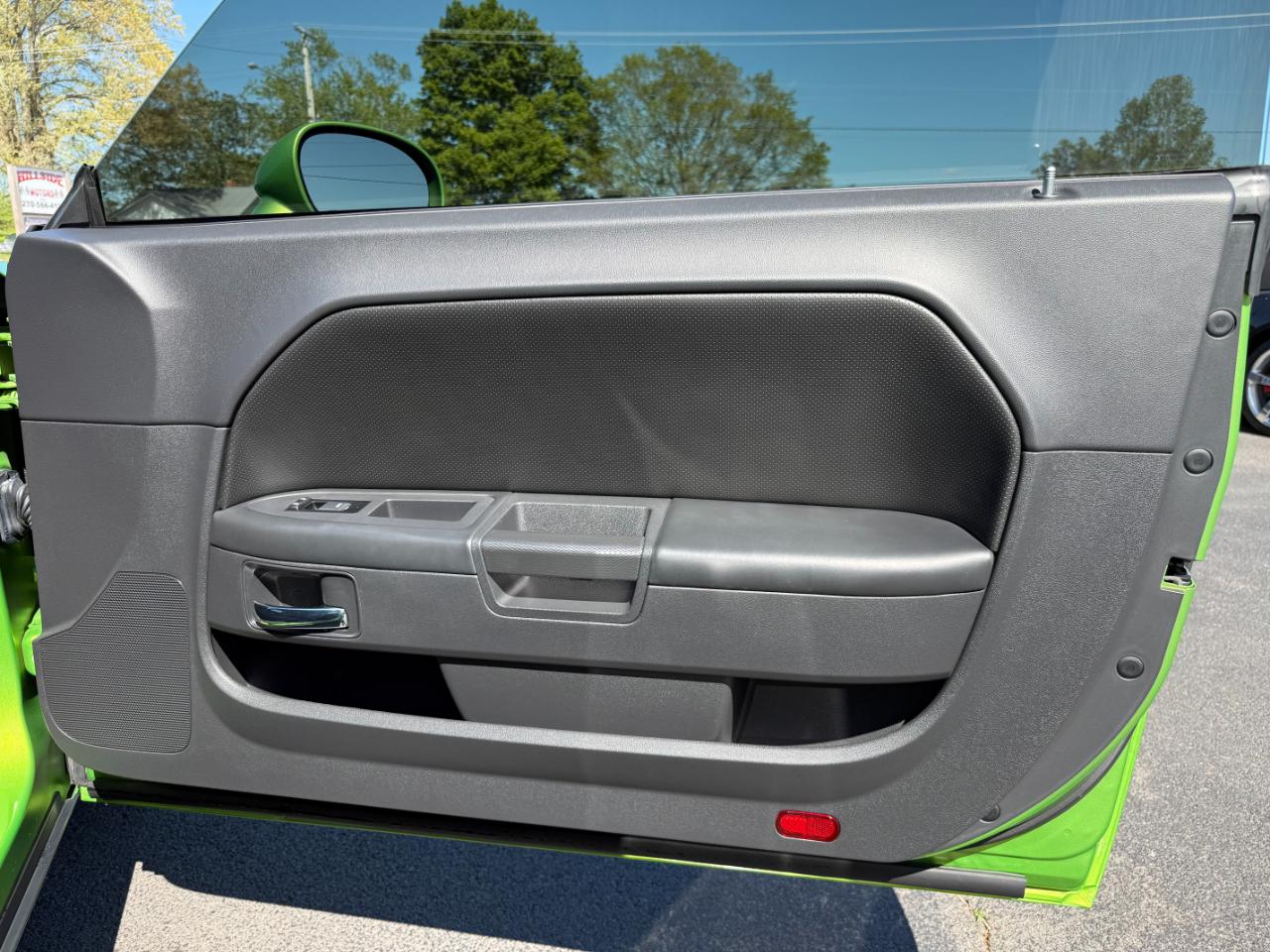 Dodge Challenger 2dr Cpe R/T Classic 2011