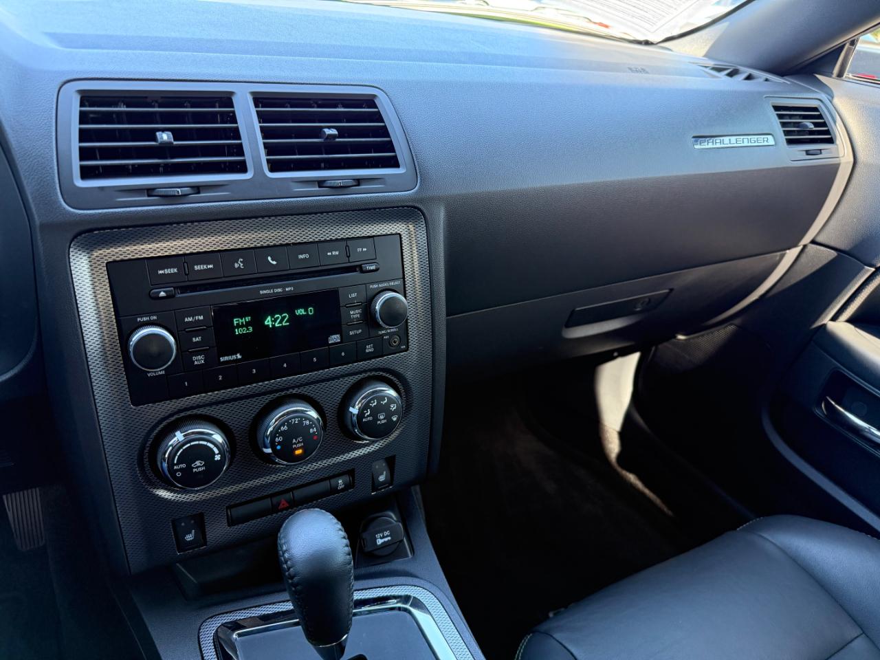 Dodge Challenger 2dr Cpe R/T Classic 2011