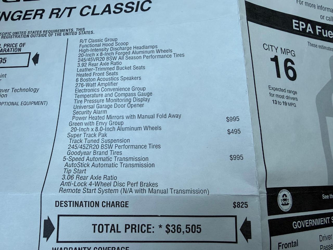 Dodge Challenger 2dr Cpe R/T Classic 2011