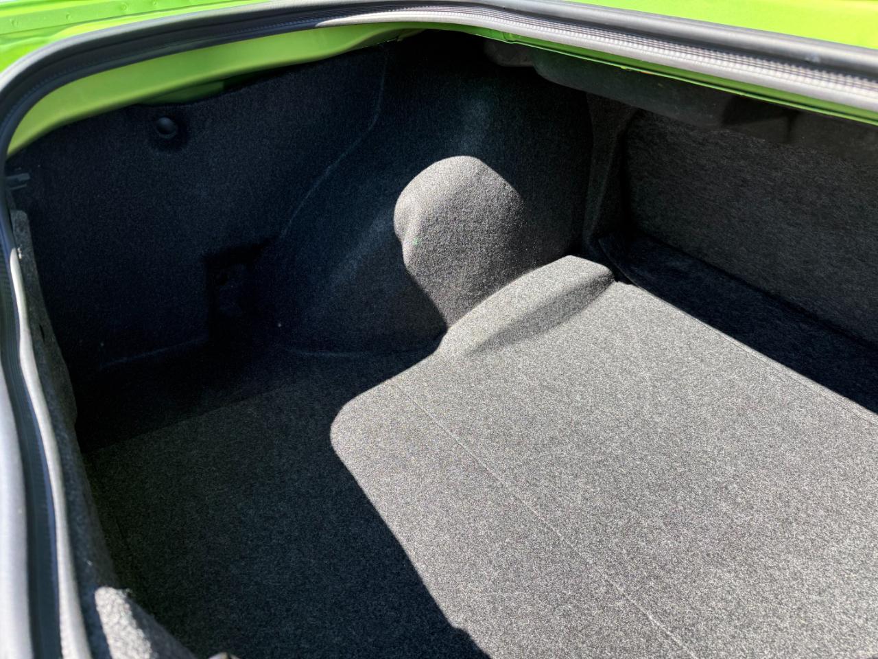 Dodge Challenger 2dr Cpe R/T Classic 2011