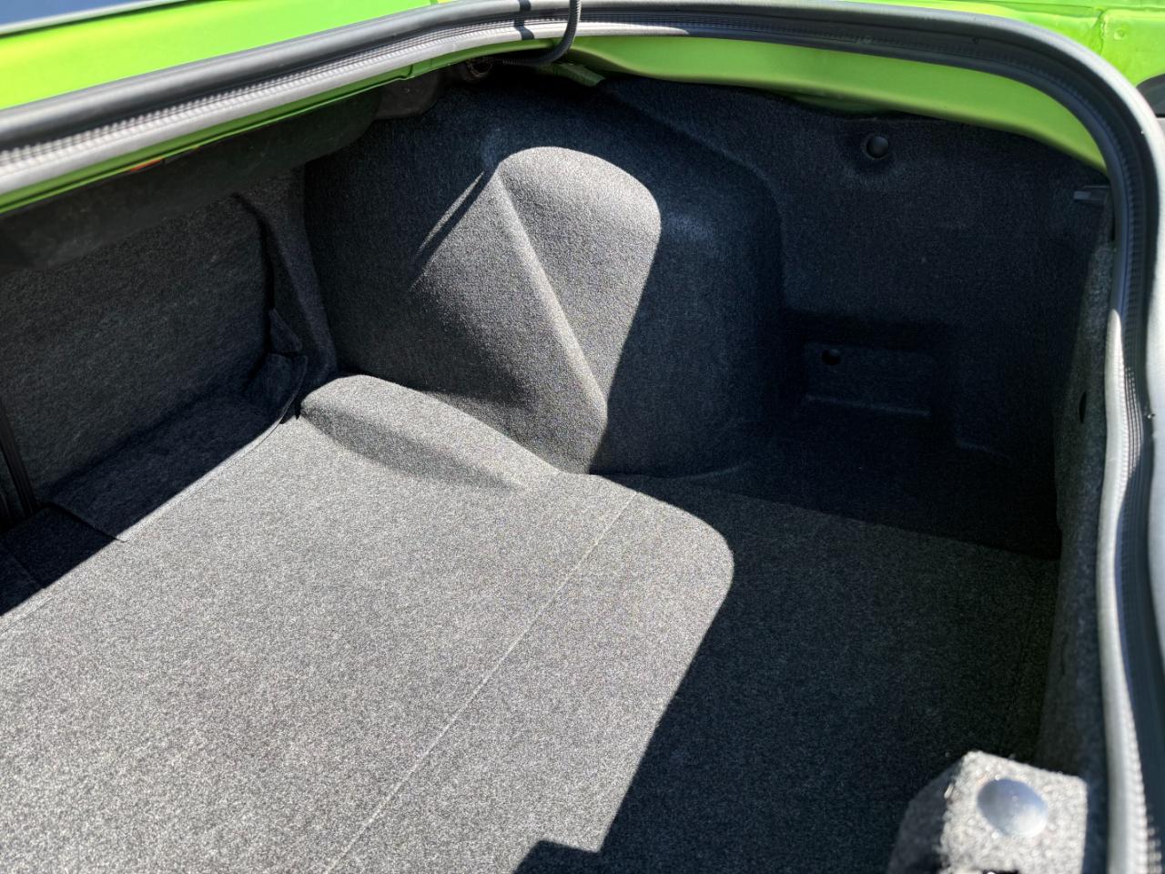 Dodge Challenger 2dr Cpe R/T Classic 2011