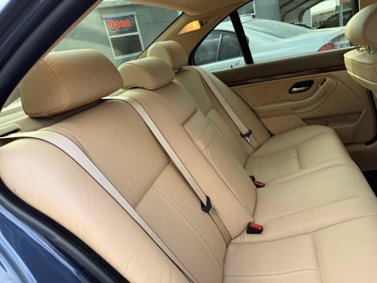 BMW 5 Series 530i 4dr Sdn 5-Spd Manual 2002