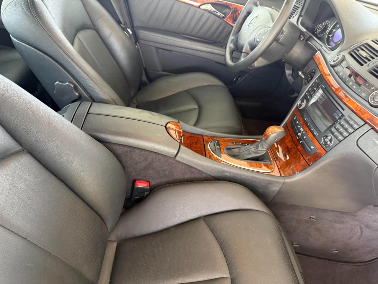 Mercedes-Benz E500  2003