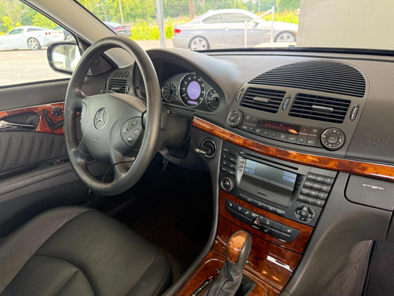 Mercedes-Benz E500  2003