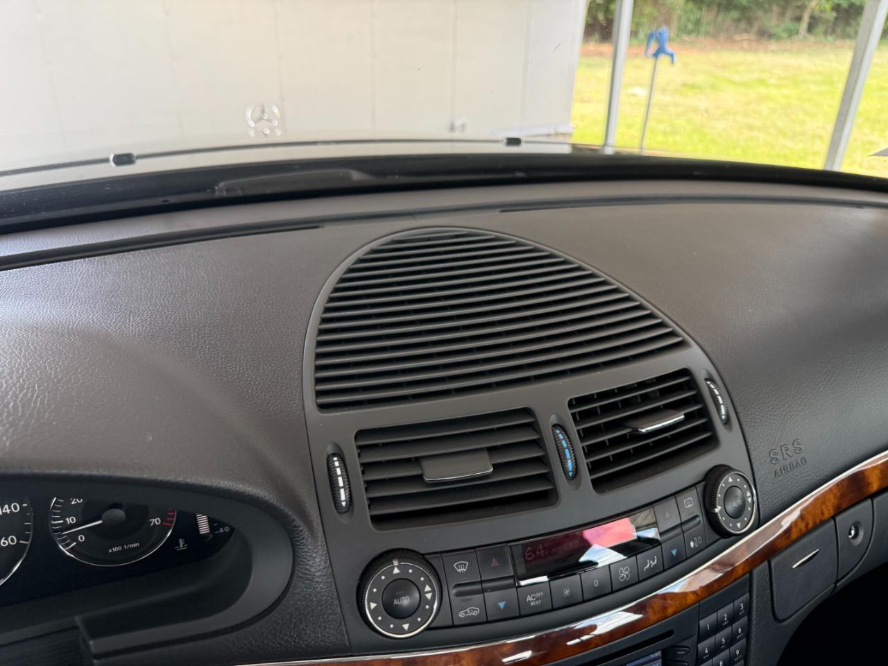 Mercedes-Benz E500  2003