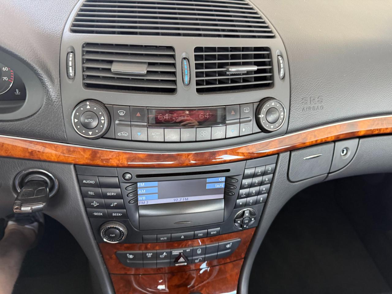 Mercedes-Benz E500  2003