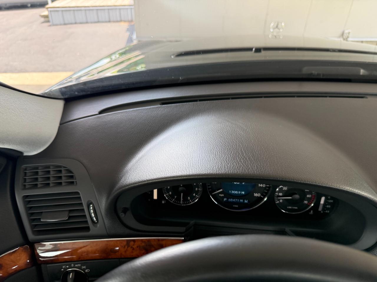 Mercedes-Benz E500  2003