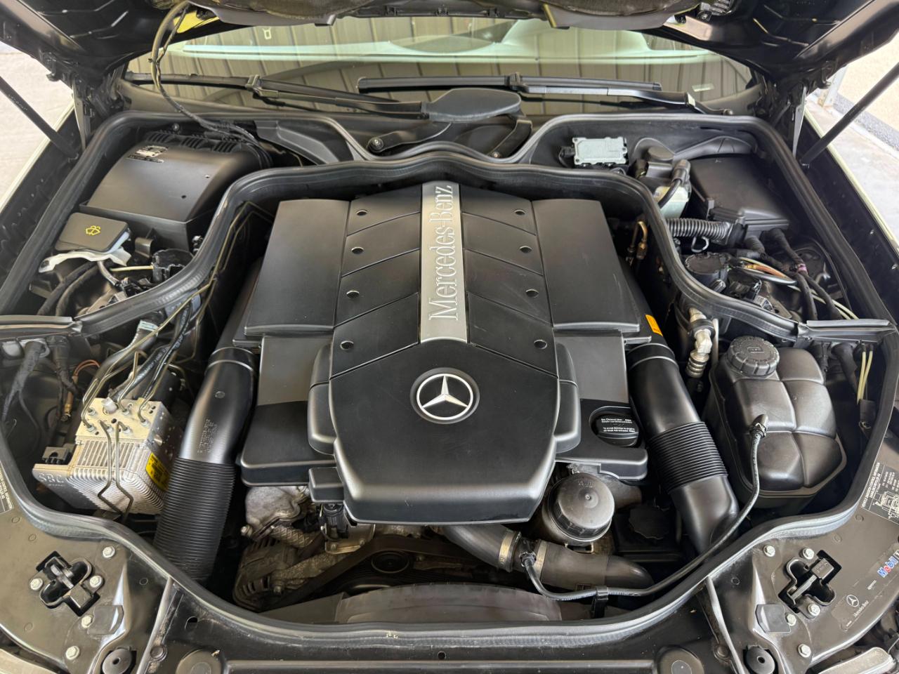 Mercedes-Benz E500  2003