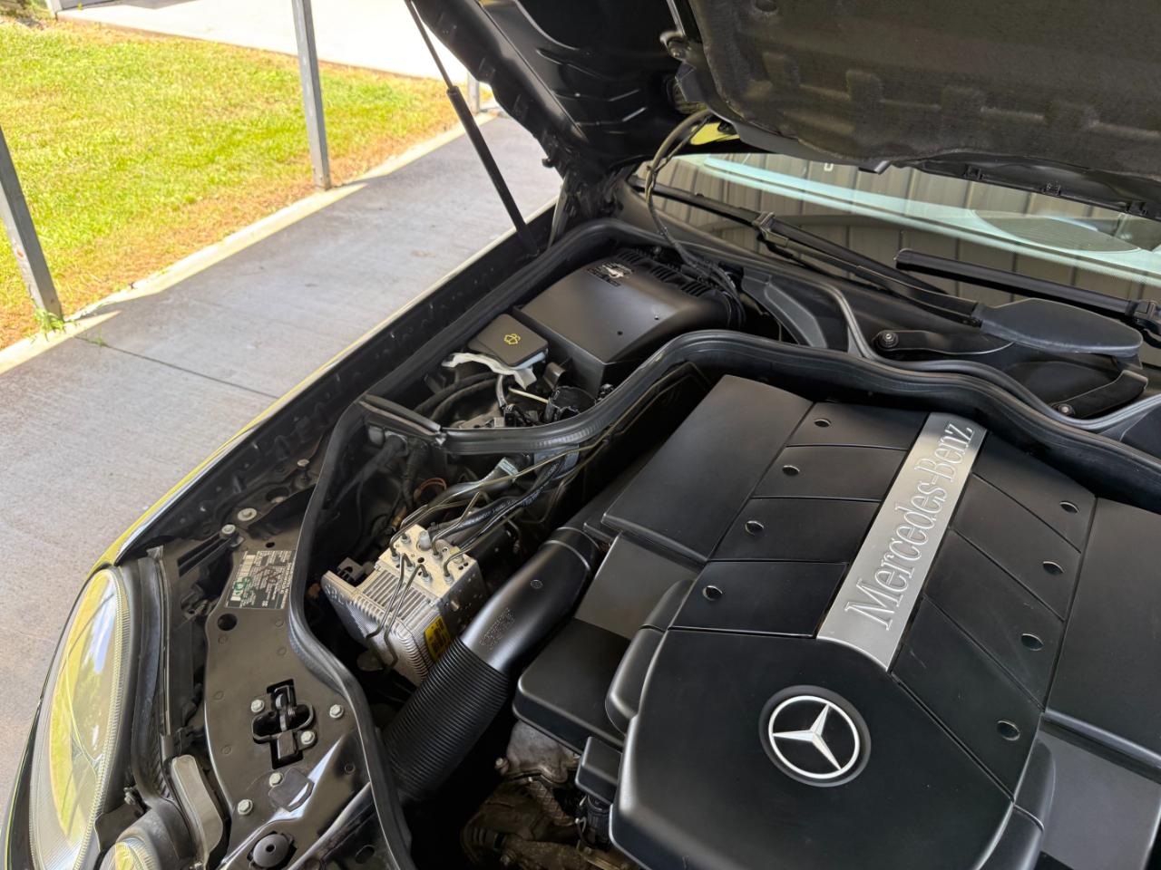 Mercedes-Benz E500  2003