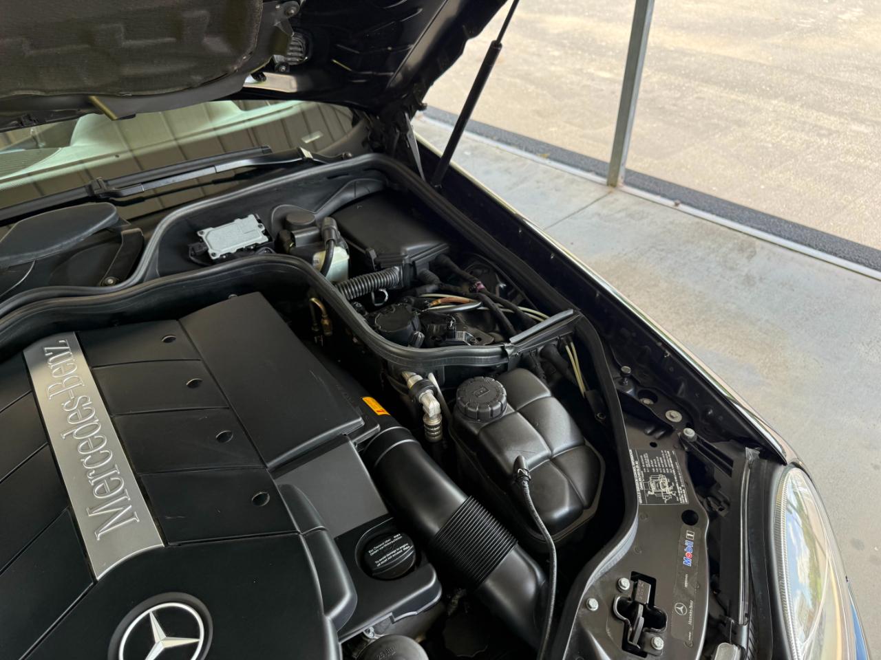 Mercedes-Benz E500  2003