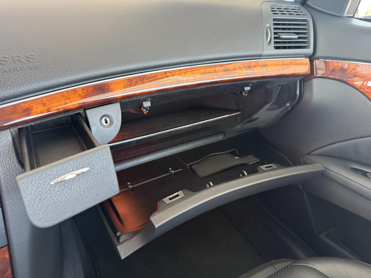Mercedes-Benz E500  2003