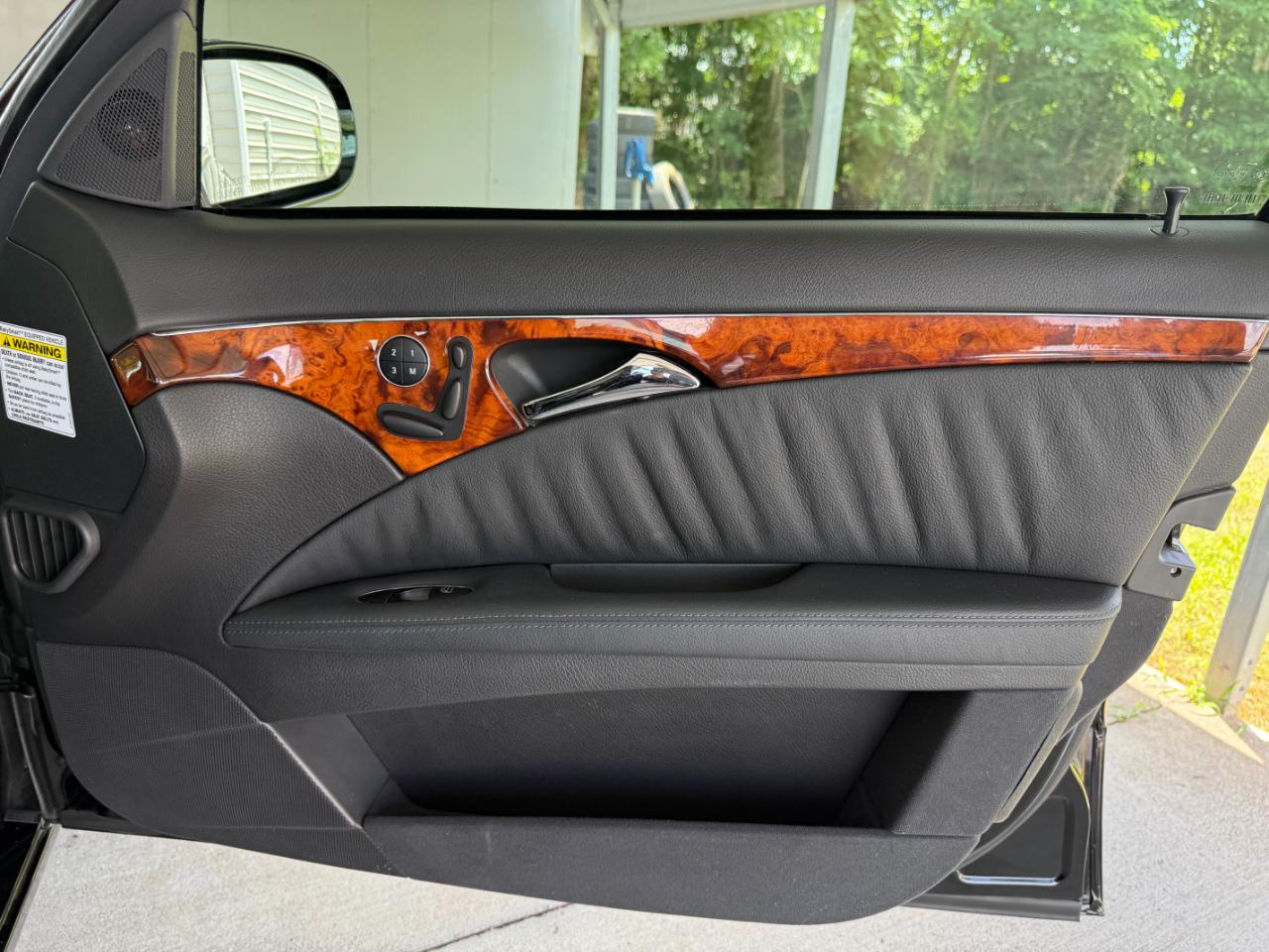 Mercedes-Benz E500  2003