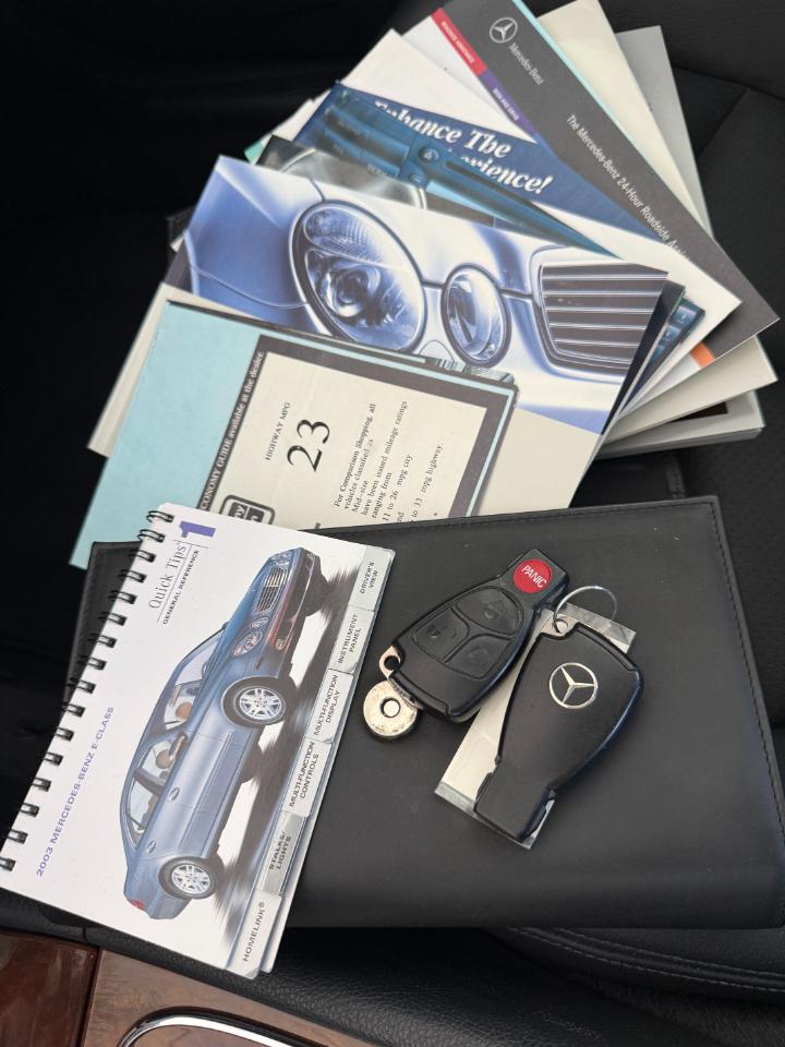 Mercedes-Benz E500  2003