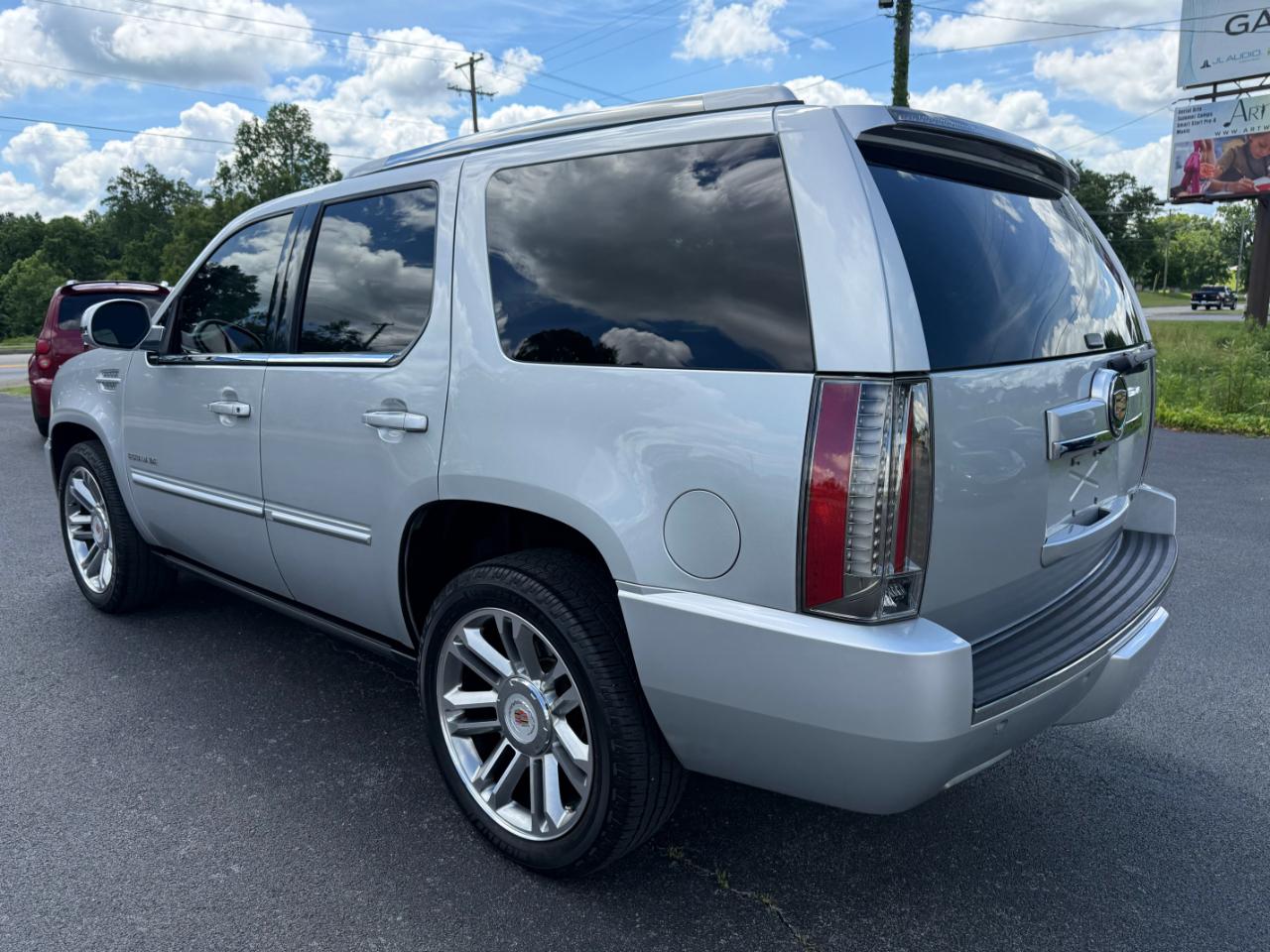 Cadillac Escalade AWD 4dr Premium 2014